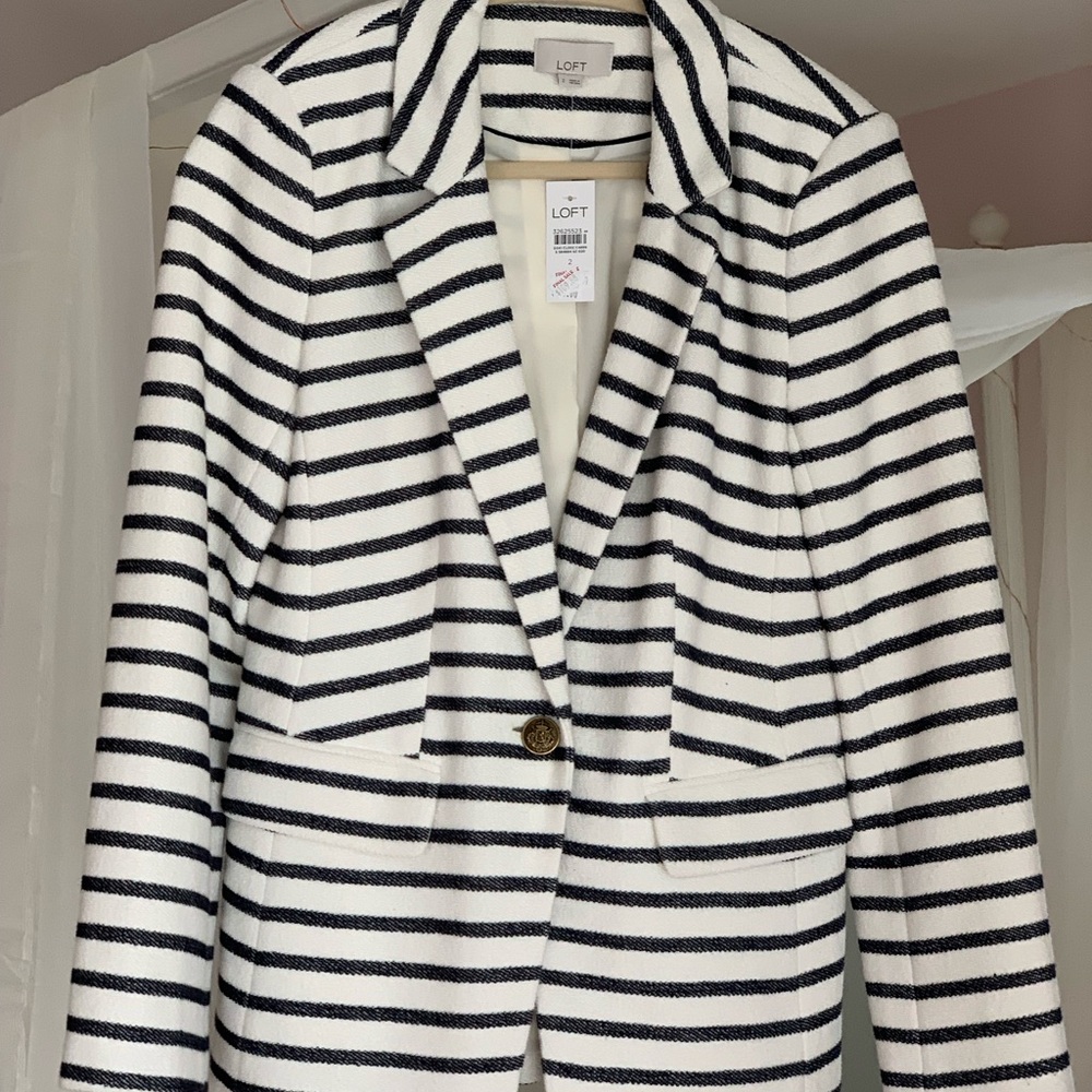 Brand new Tags on Chic Women's Navy and White Striped Blazer